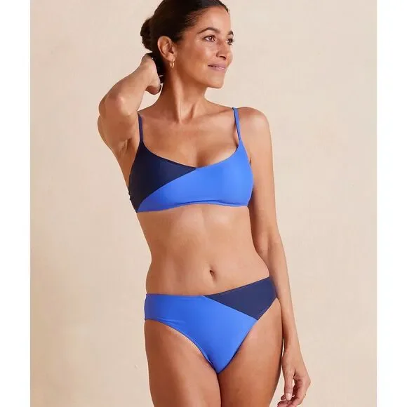 Summersalt The Marina Bikini Top Deep Sea & Hydrangea 12 - Picture 4 of 6